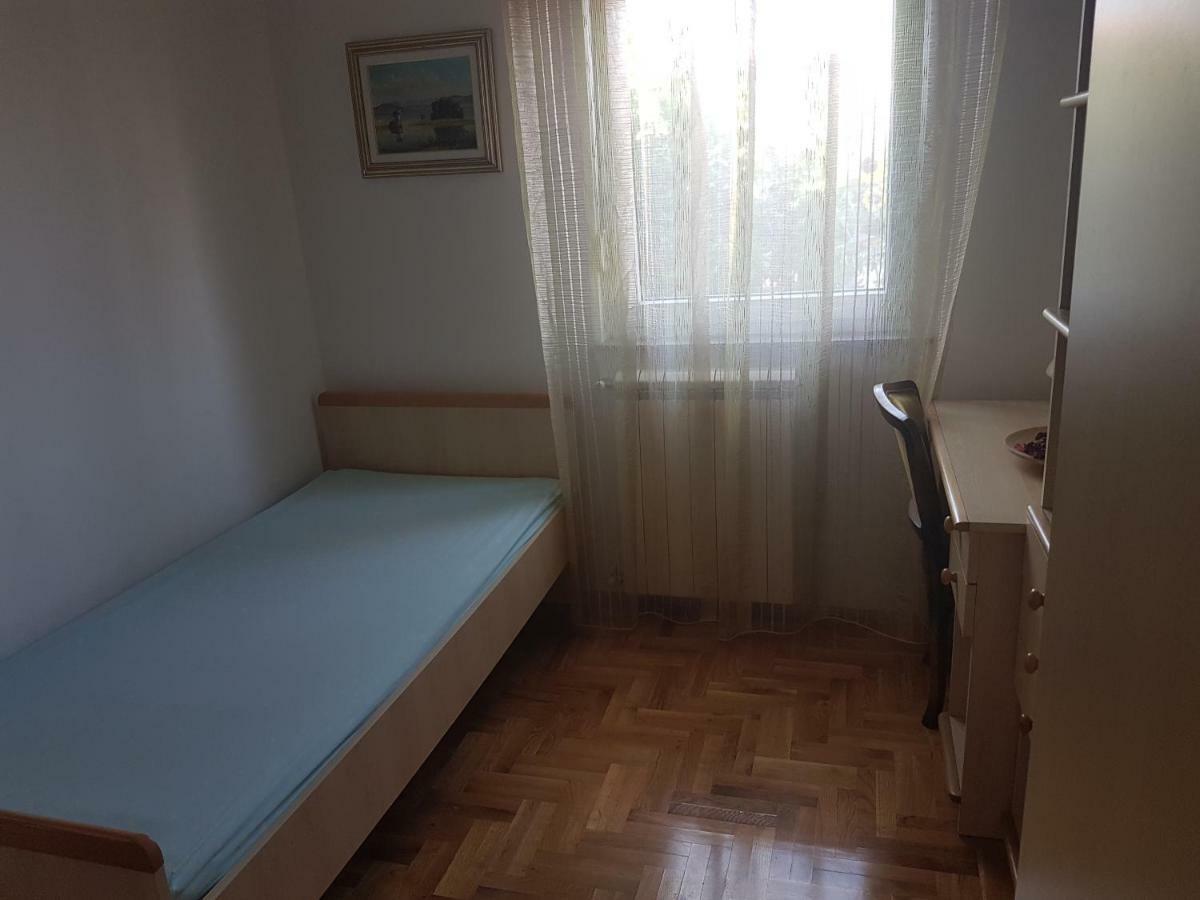 Alda Apartment พูลา ภายนอก รูปภาพ