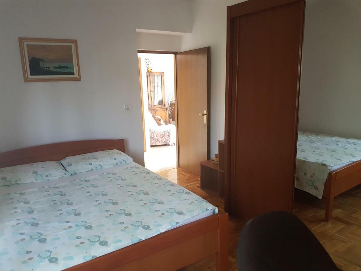Alda Apartment พูลา ภายนอก รูปภาพ