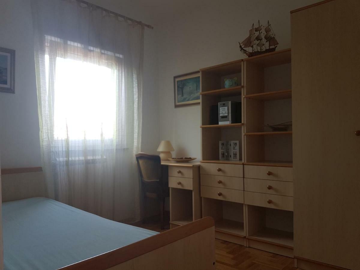 Alda Apartment พูลา ภายนอก รูปภาพ